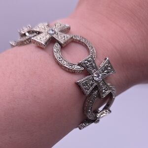 Elegant Silvertone Etched Style Cross Bracelet